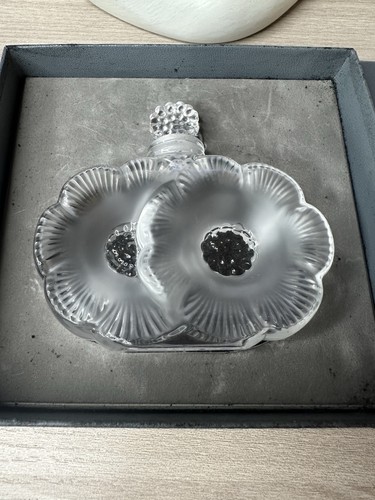 Flacon parfum vide lalique - de,